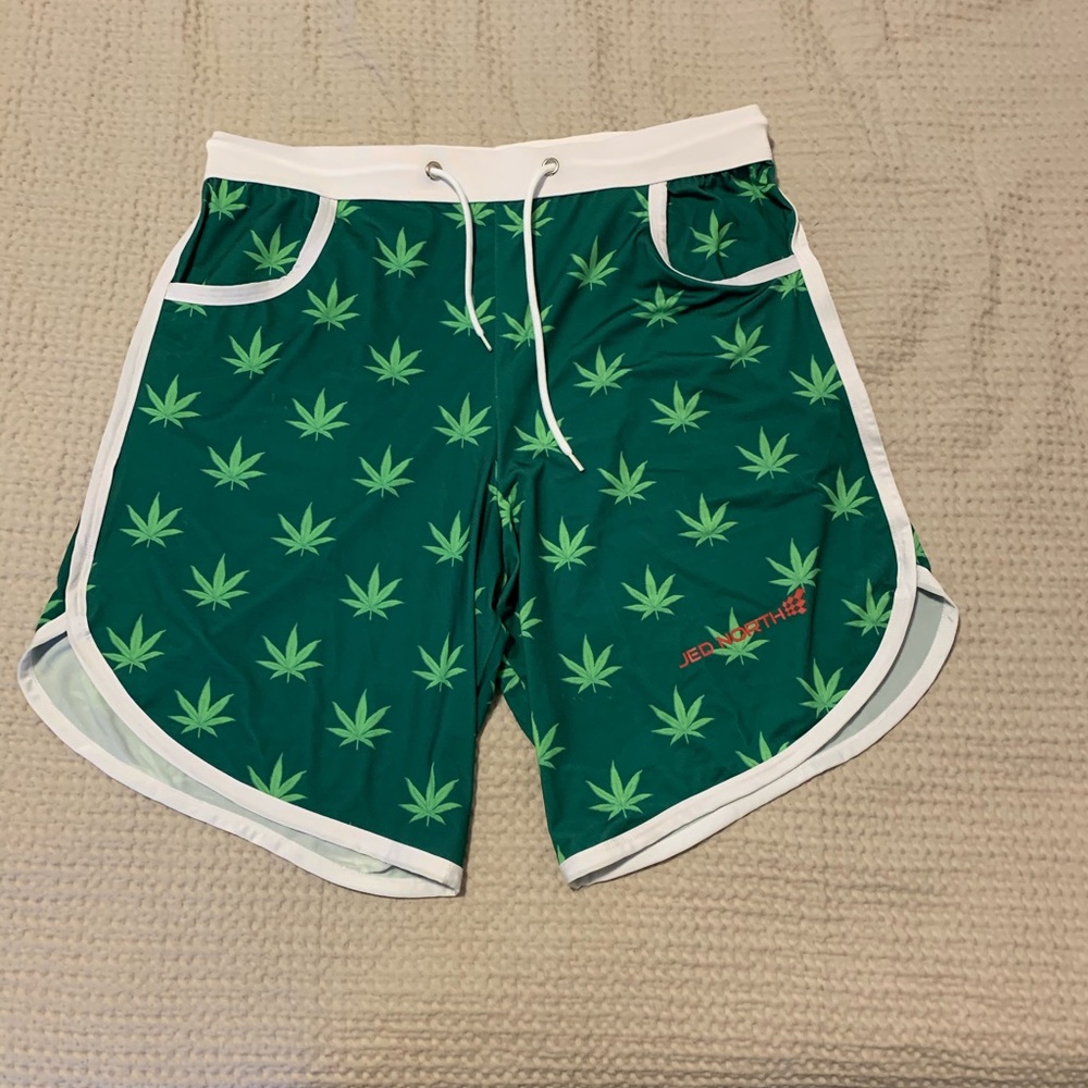 Jed North shorts Large